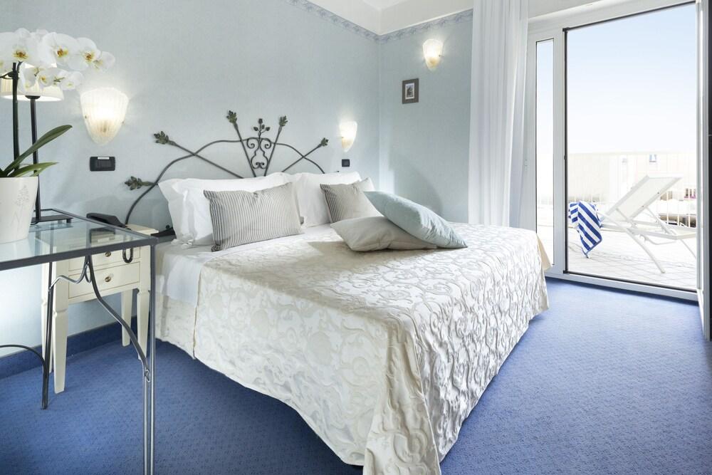 Hotel Apollo Riccione Exteriör bild
