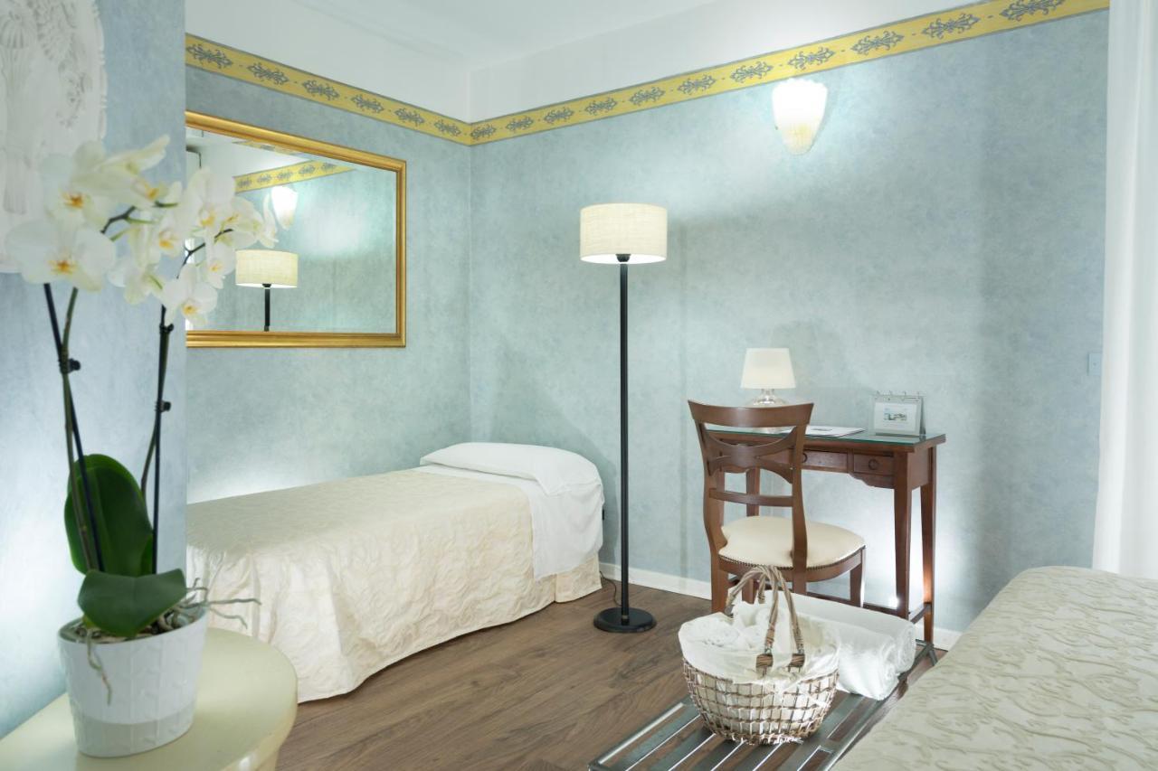 Hotel Apollo Riccione Exteriör bild