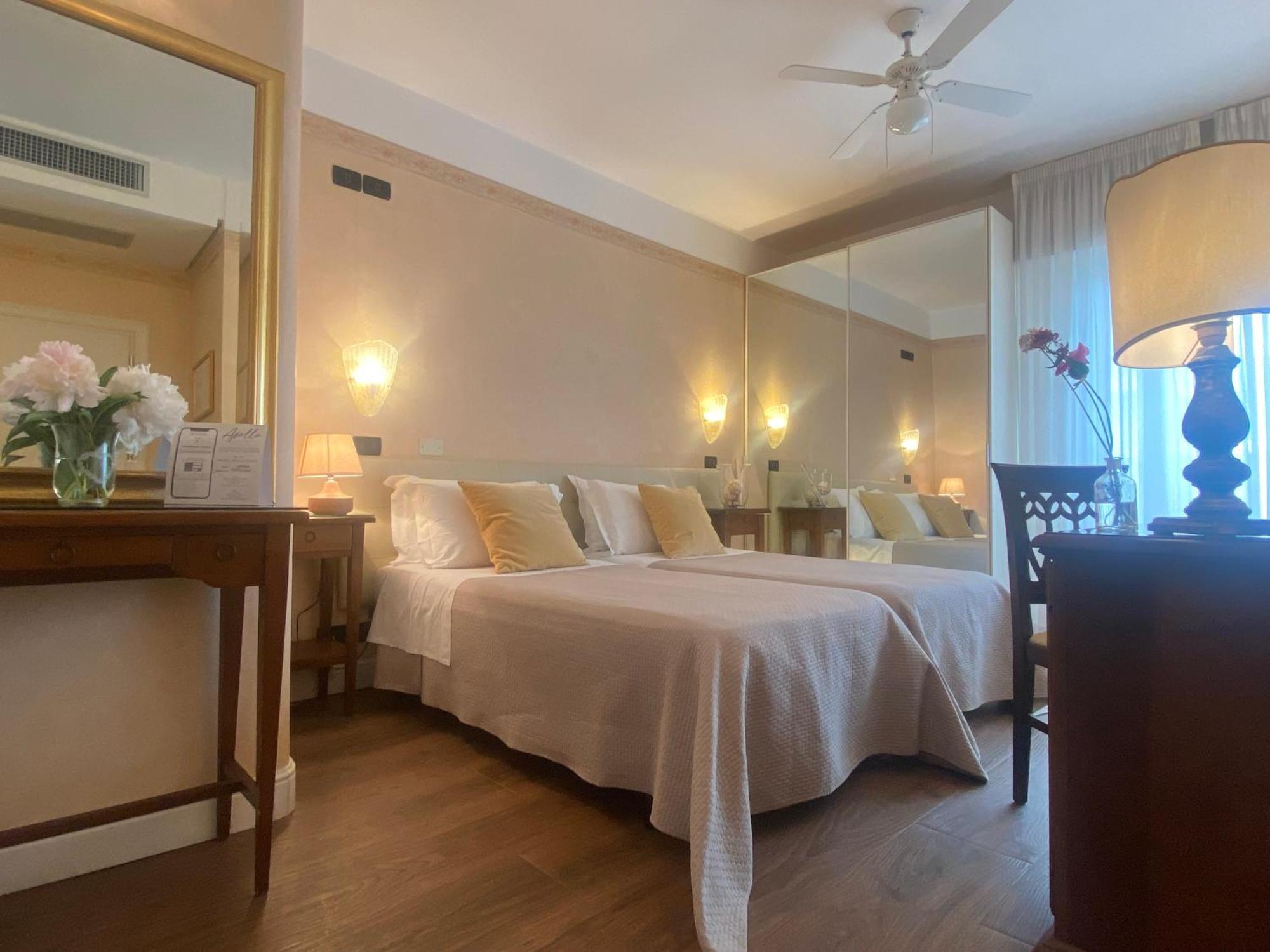 Hotel Apollo Riccione Exteriör bild